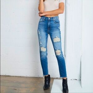 NWT REVICE Uptown Straight Distressed Jeans Road-trip Wash 30